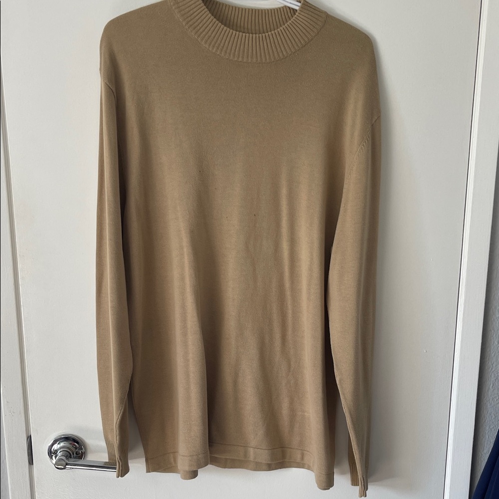 Geoffrey Beene Men's Beige Crewneck Sweater